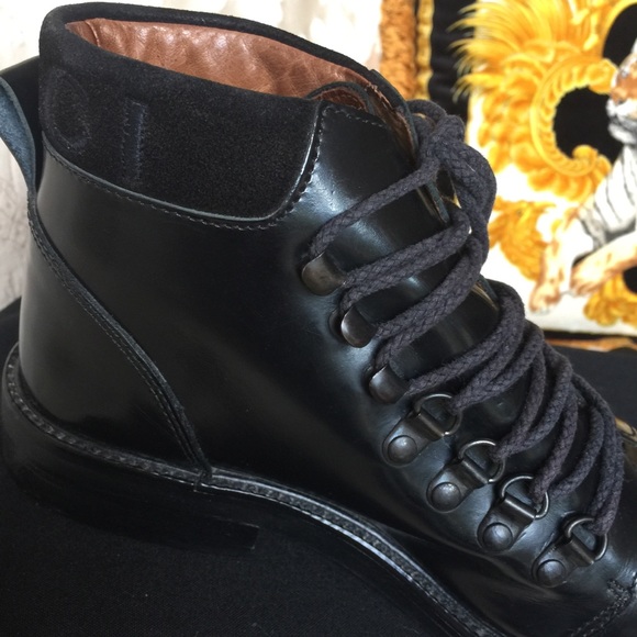 GUCCI Tom Ford ‘99 Black Leather Ankle Boots - Picture 4 of 7